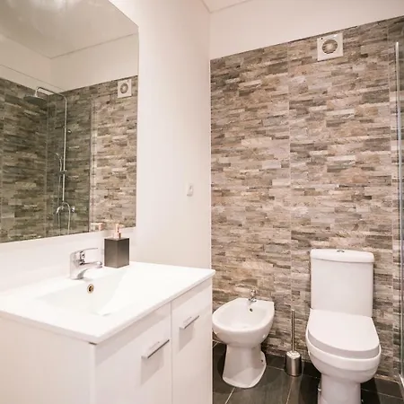 Apartman Shortstayflat - New & Spacious Iii