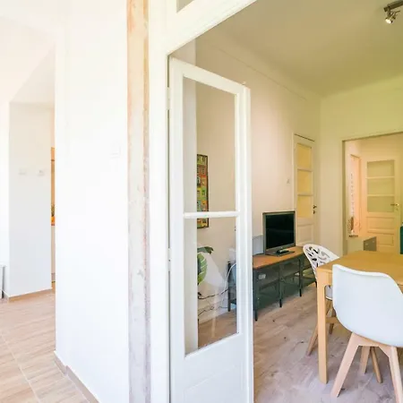 Apartmán Shortstayflat - New & Spacious Iii *